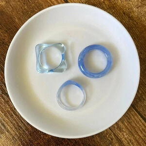 ❤️ NEW 2/$20 or 3/$25 Set of 3 Statement Rings Transparent Blue Acrylic Size 6/7